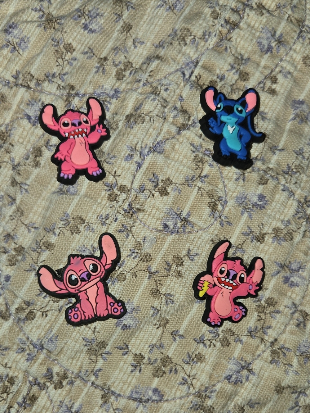 Set of 4 Cute Stitch Character PVC Charms - Pink & Blue For Crocs